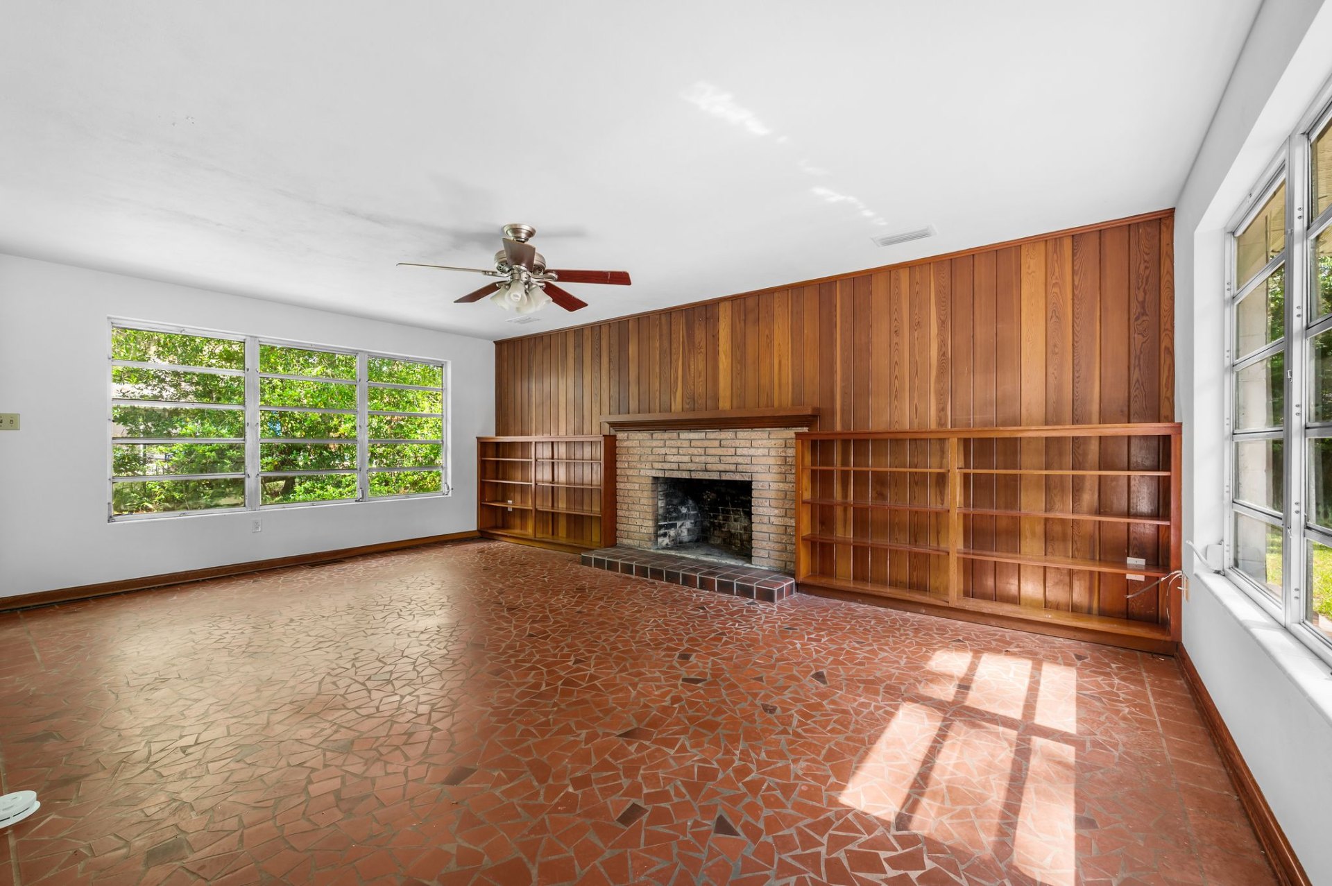 3716 SW 6th Pl exterior